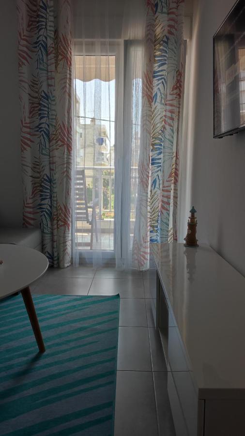 Sea Pleasure Apartment II Peraia  Bagian luar foto